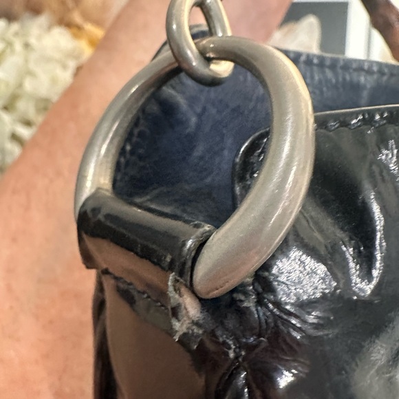Gucci Elegant Black Patent Leather Bag with Bamboo Handle - Picture 12 of 16